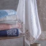 Toalha De Banho Jacquard Medalhão